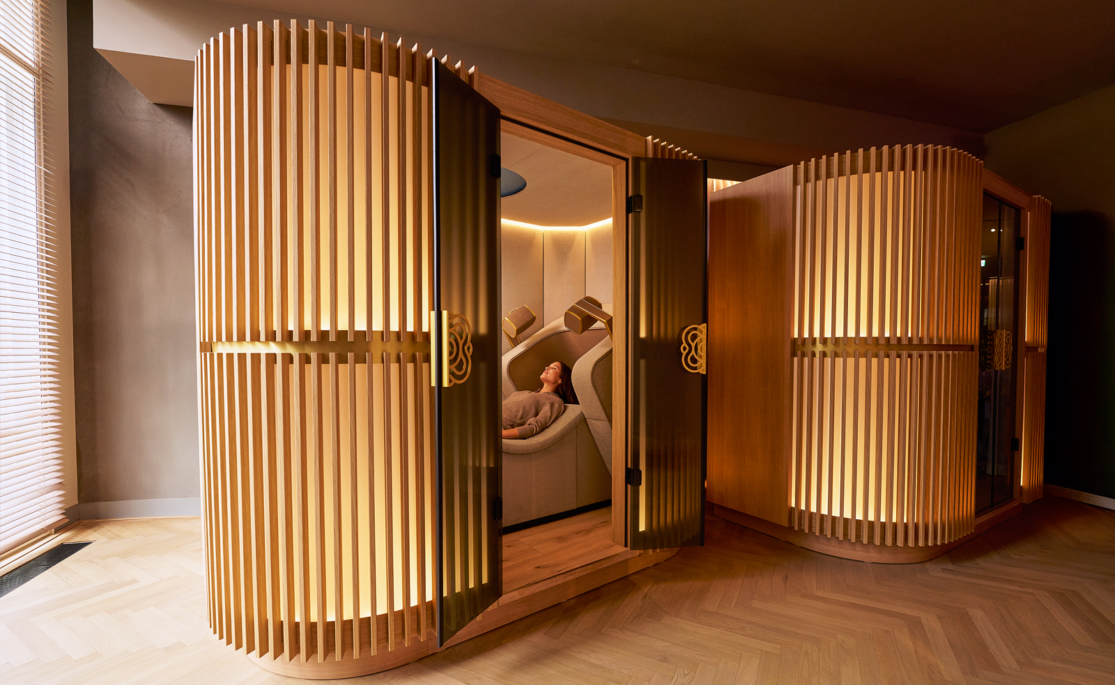 Mind Oasis by Rituals: Hydro Massage offering instant physical stress relieve